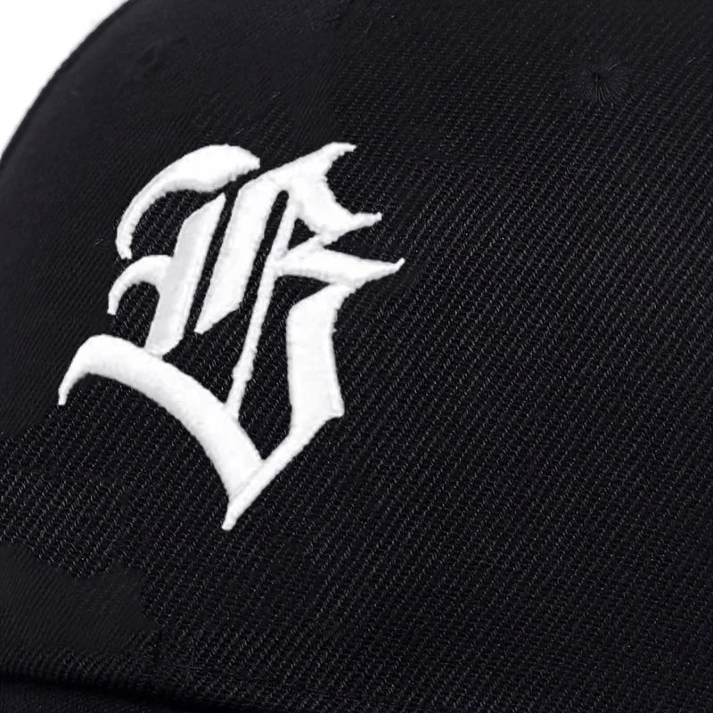 Baseball Cap mit AR-Stickerei – lässiger Unisex-Style für Frühling und Sommer.