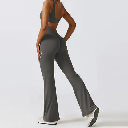 Jumpsuit de fitness avec décolleté en V dans le dos – extensible, ajusté et parfait pour le yoga, l'entraînement ou le workout.