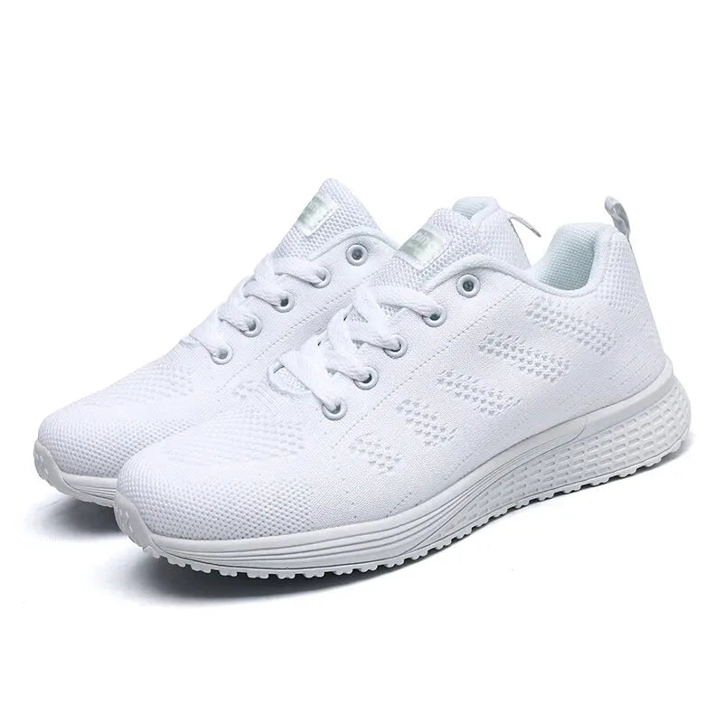 Modische Damen-Sneaker aus atmungsaktivem Mesh – leicht, bequem und ideal für Alltag, Spaziergänge oder Freizeitlooks.