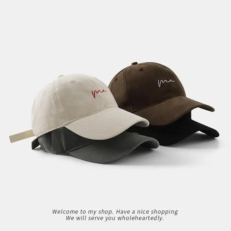 Retro Baseball Cap mit Stickerei – verstellbar, mit breitem Schild und coolem Lettering.