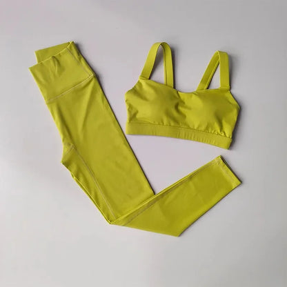 Nahtloses 2-teiliges Yoga-Set mit Sport-Bra und High-Waist-Shorts – bequem, elastisch und ideal für Fitness, Yoga oder Training.