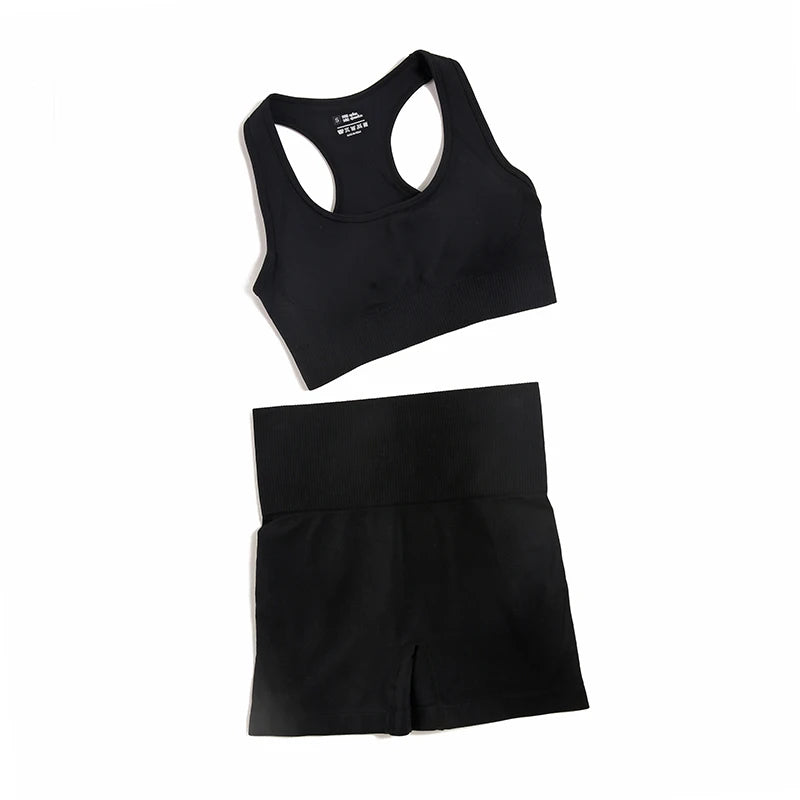 Yoga-Set mit 2–4 Teilen – Sport-Bra, Leggings & mehr für einheitliche, bequeme und stylische Fitness-Looks.