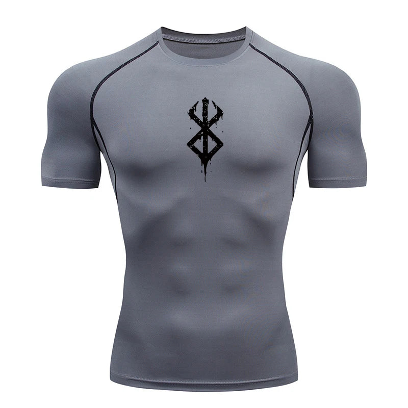 Kompressionsshirt mit Print und kurzen Ärmeln – schnelltrocknend, atmungsaktiv und perfekt für Gym, Training oder als Baselayer.