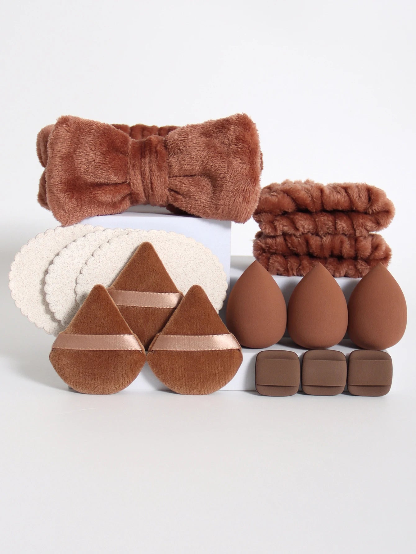 Make-up Schwammset – 15-teiliges Set mit Beauty-Eiern, Puderquasten, Stirnband und Armbändern für müheloses Auftragen und Abschminken