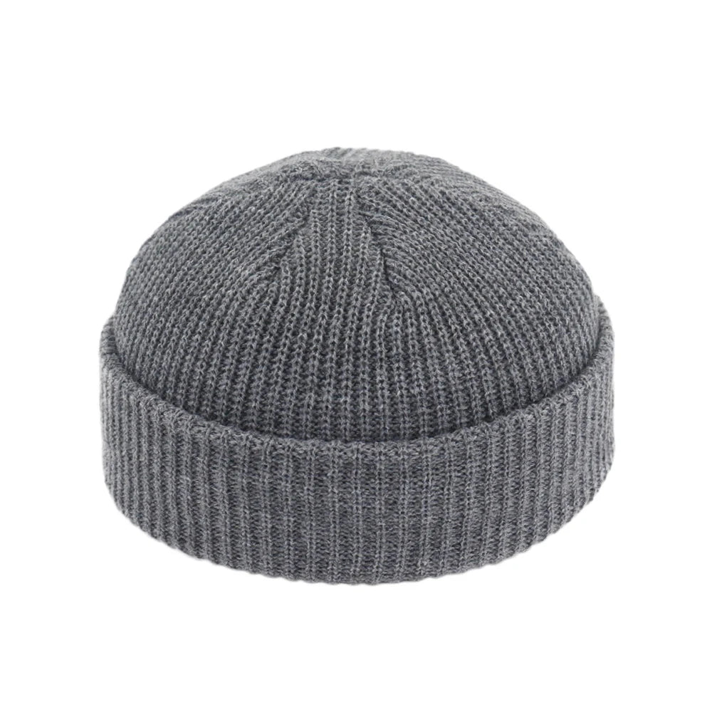 Retro-Strickmütze für Herbst & Winter – warm, vielseitig & im Streetwear-Style, perfekt für Damen & Herren beim Outdoor oder City-Look.