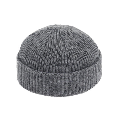 Retro-Strickmütze für Herbst & Winter – warm, vielseitig & im Streetwear-Style, perfekt für Damen & Herren beim Outdoor oder City-Look.