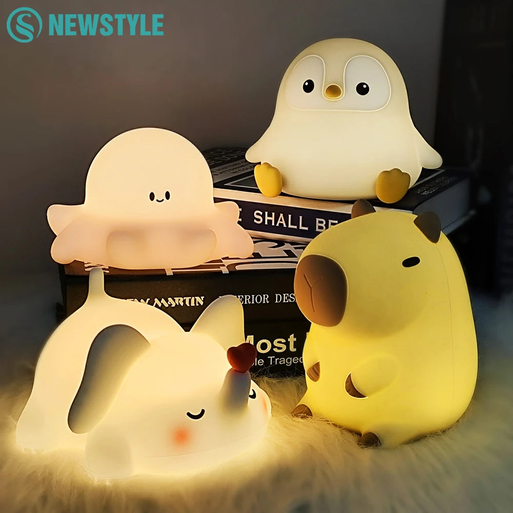 Pinguin-Nachtlicht aus Silikon mit Touch-Steuerung – USB-aufladbar und ideal als Schlummerlicht.