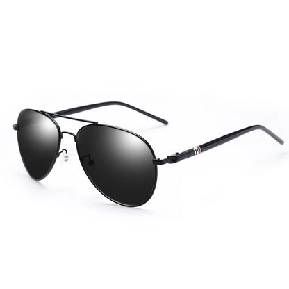 Polarisierte Piloten-Sonnenbrille mit farbig verspiegelten Gläsern – unisex, UV400-Schutz und ideal zum Fahren & für sonnige Tage.