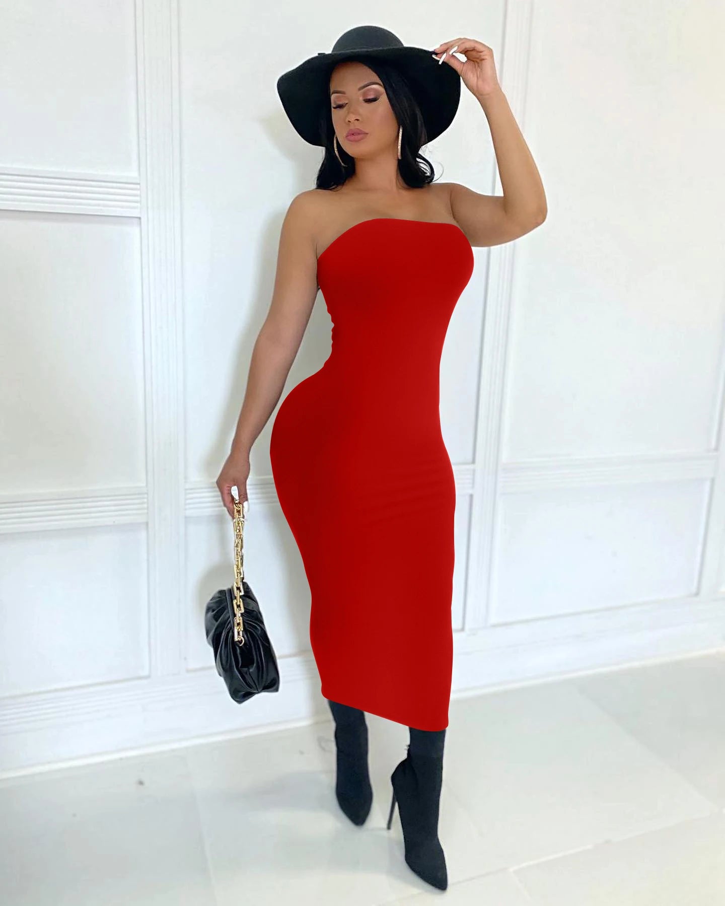 Ärmelloses Strandkleid mit Bandeau-Oberteil – leicht, figurbetont und ideal für sommerliche Looks am Strand oder in der City.