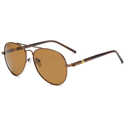 Polarisierte Piloten-Sonnenbrille mit farbig verspiegelten Gläsern – unisex, UV400-Schutz und ideal zum Fahren & für sonnige Tage.