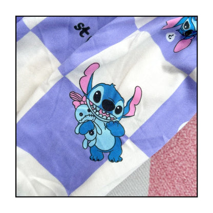 Kinder-Schlafanzug mit Stitch-Print – zweiteilig, weich und perfekt für gemütliche Nächte im Frühling.