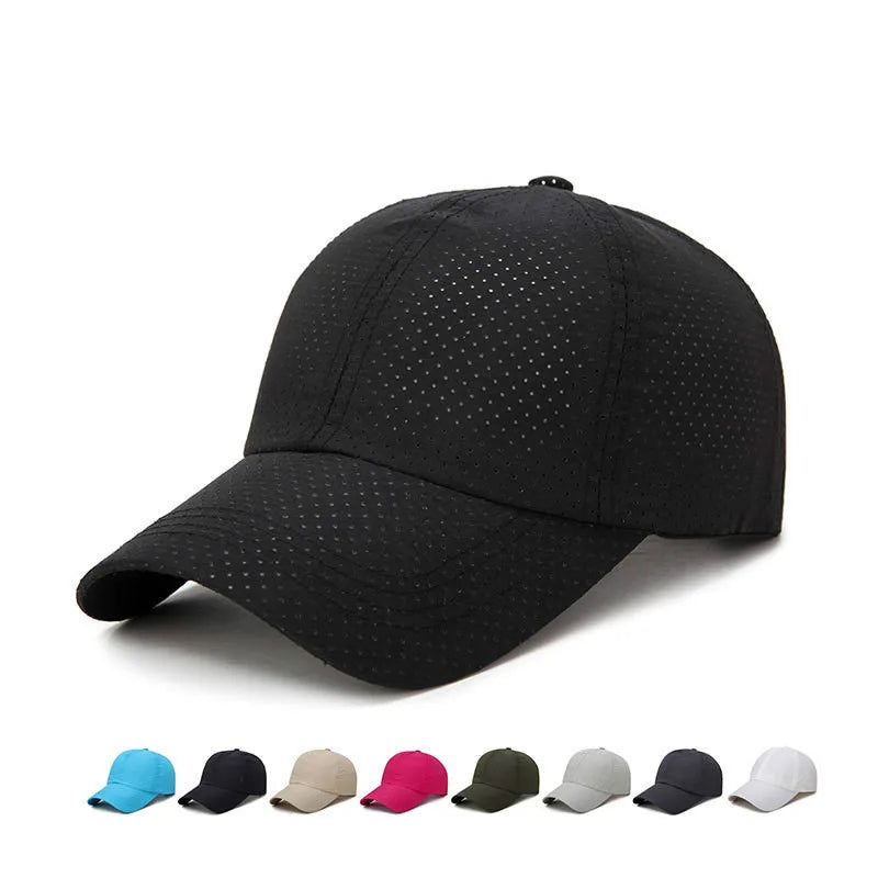 Leichte Mesh-Snapback Cap – schnell trocknend, atmungsaktiv und verstellbar für draußen.