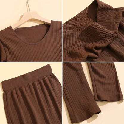Nahtloses Thermo-Unterwäsche-Set mit Langarmshirt und Hose – weich, wärmend und ideal für kalte Wintertage oder gemütliche Nächte.