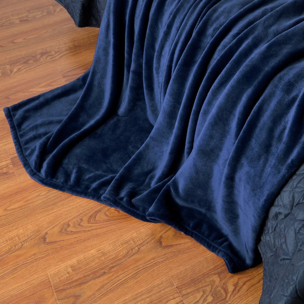 Coperta in pile-flanella – morbida, calda e perfetta come copertura per il letto o il divano in colori eleganti.