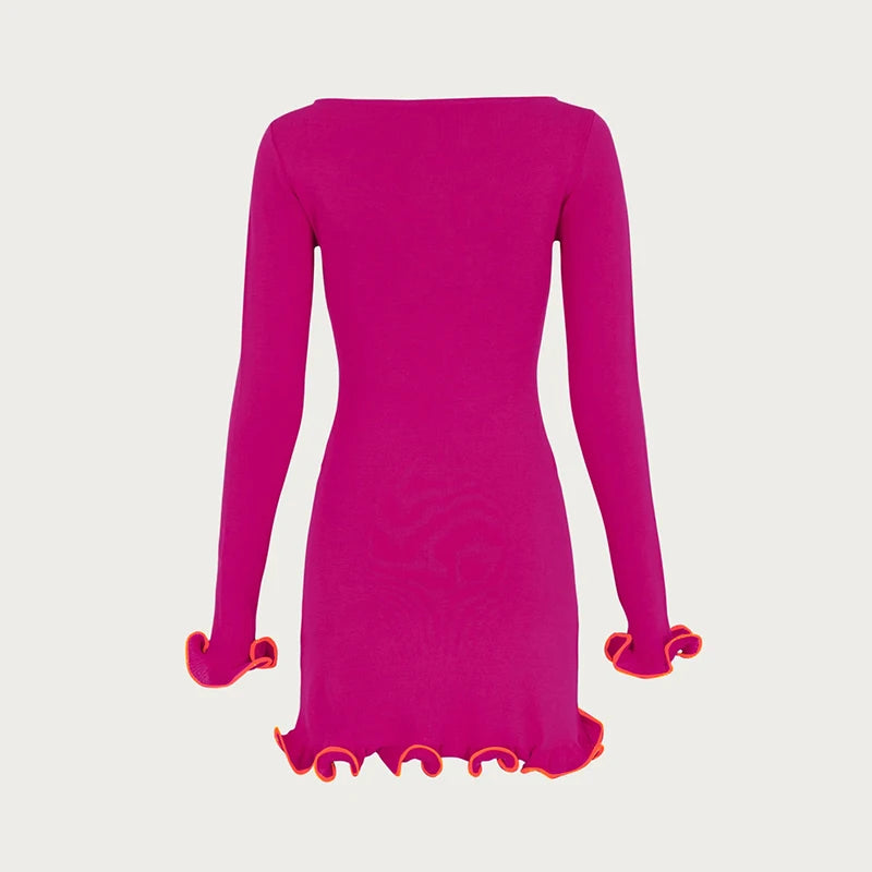 Vestido de punto ajustado con detalles en contraste y mangas largas – elegante, cómodo y perfecto para apariciones con estilo.
