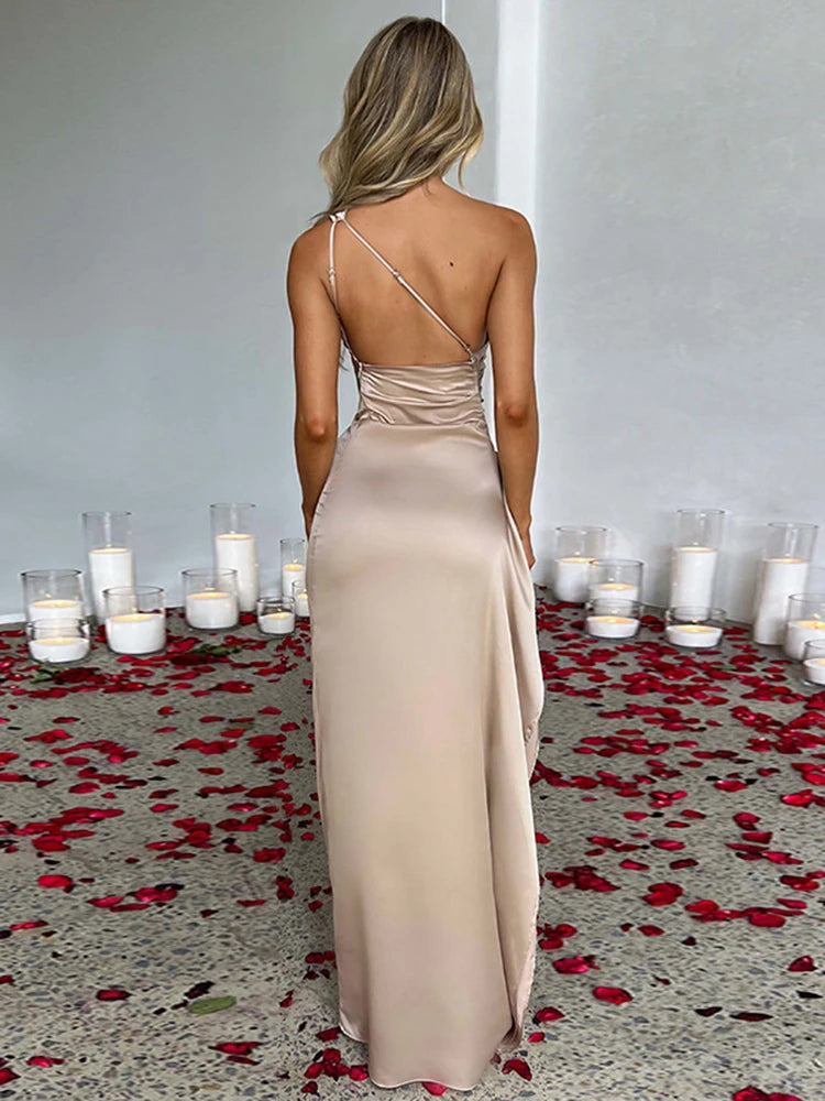 Satin Maxikleid – One-Shoulder Design, Rückenfrei mit hohem Schlitz, Elegantes Kleid für Party & Abendveranstaltungen