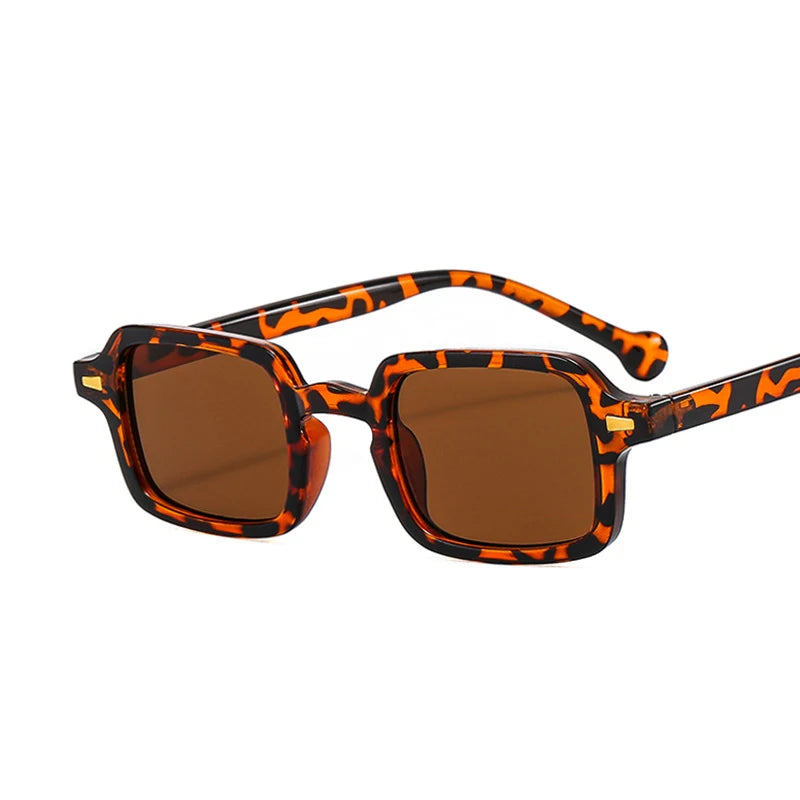 Luxuriöse rechteckige Sonnenbrille im Vintage-Stil – unisex, UV400 & Anti-Glare, ideal für elegante Alltags- oder Sommer-Looks.