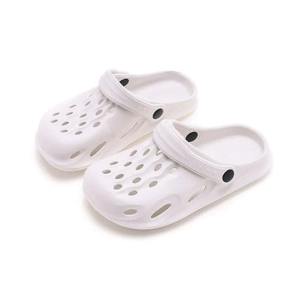 Leichte EVA-Clogs für Damen – rutschfest, bequem und ideal für Garten, Strand oder lässige Sommer-Outfits.