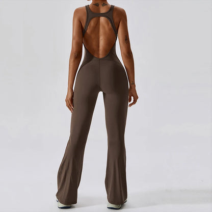 Jumpsuit de fitness avec décolleté en V dans le dos – extensible, ajusté et parfait pour le yoga, l'entraînement ou le workout.