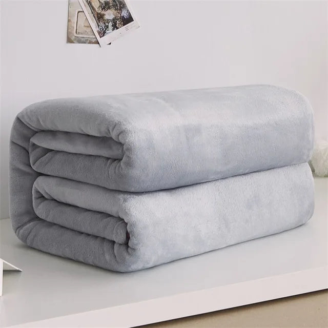 Coperta in pile-flanella – morbida, calda e perfetta come copertura per il letto o il divano in colori eleganti.