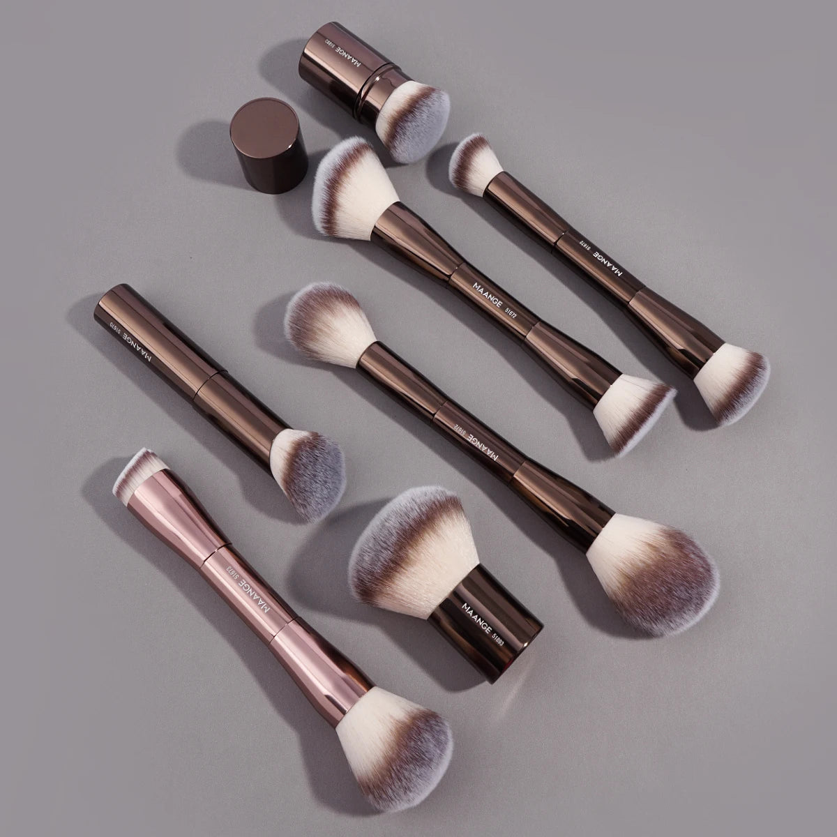 Doppelseitiger Make-up Pinsel – Vielseitiger Pinsel für Foundation, Puder, Concealer, Rouge und Bronzer mit weichen Fasern
