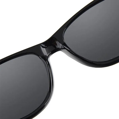 Klassische Unisex-Sonnenbrille im günstigen Promo-Style – leicht, vielseitig und ideal als Alltagsbegleiter bei Sonne.