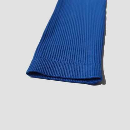 Ärmelloser, gerippter Fitness-Einteiler im Seamless-Design – bequem, figurbetont und ideal für Yoga, Workout oder Gym.