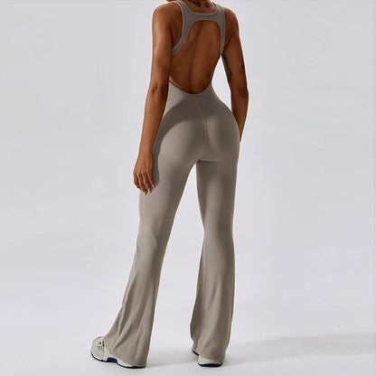Jumpsuit de fitness avec décolleté en V dans le dos – extensible, ajusté et parfait pour le yoga, l'entraînement ou le workout.