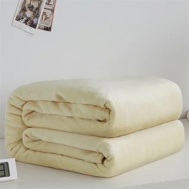 Coperta in pile-flanella – morbida, calda e perfetta come copertura per il letto o il divano in colori eleganti.
