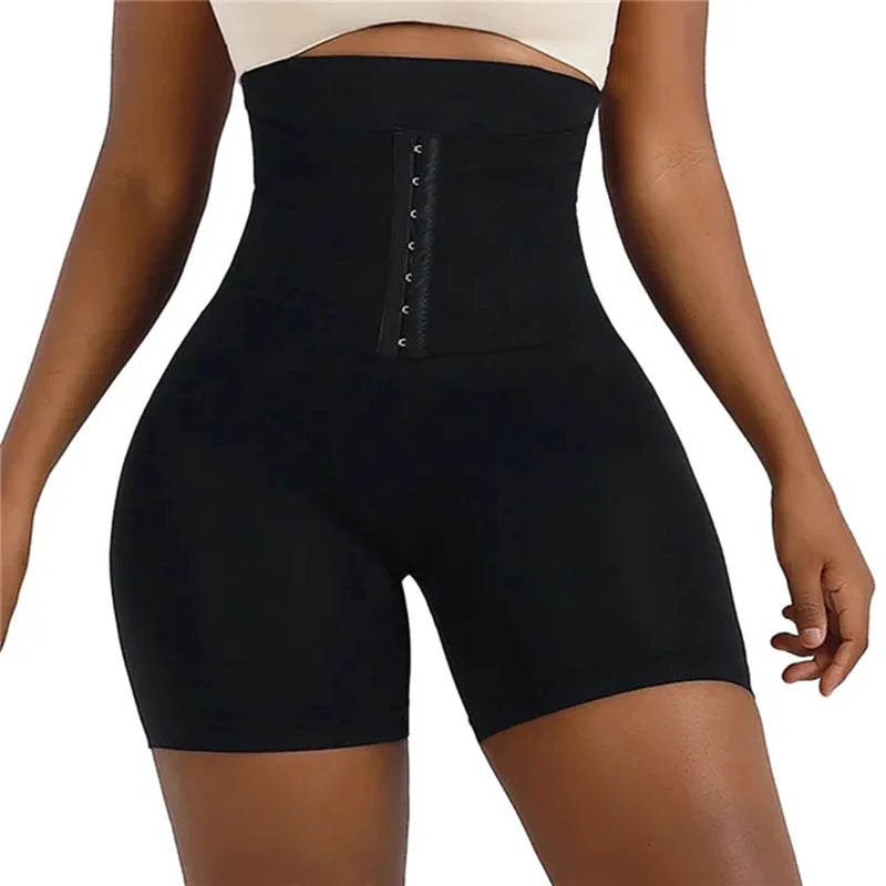 Shaping Shapewear Shorts – High-waisted panties with tummy control, butt lifting, and hook closure. Comfortable and effective shaping for a defined silhouette.