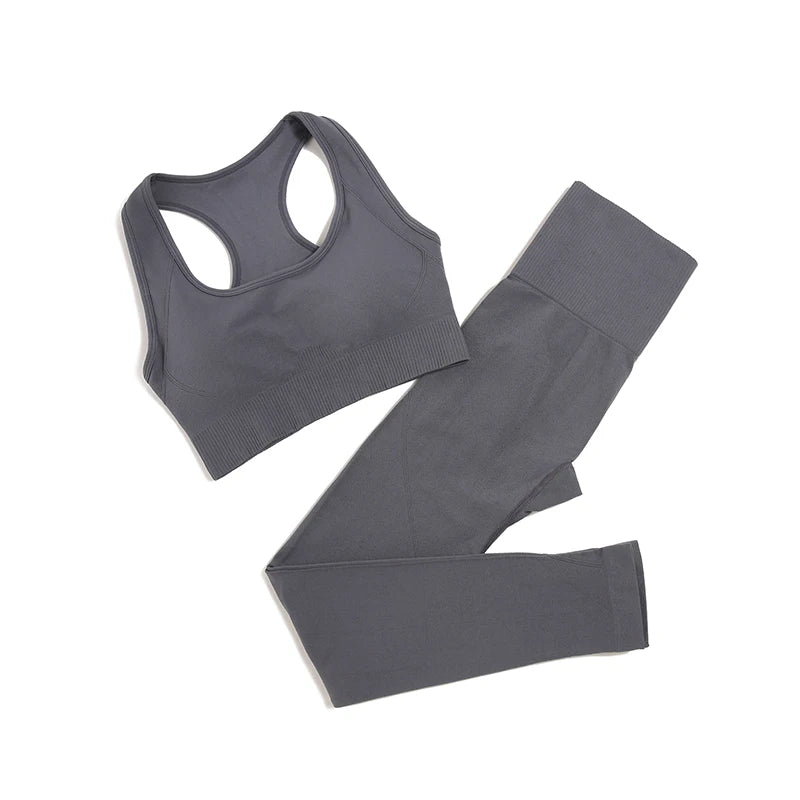 Yoga-Set mit 2–4 Teilen – Sport-Bra, Leggings & mehr für einheitliche, bequeme und stylische Fitness-Looks.