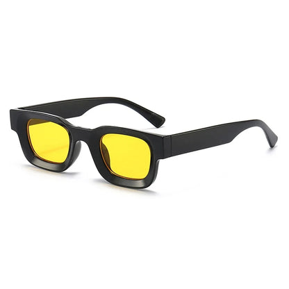 Retro-Punk Sonnenbrille mit kleinem Rechteckrahmen – unisex, UV400-Schutz und ideal für trendige Sommerlooks im Vintage-Stil.
