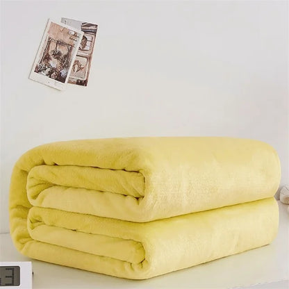 Coperta in pile-flanella – morbida, calda e perfetta come copertura per il letto o il divano in colori eleganti.