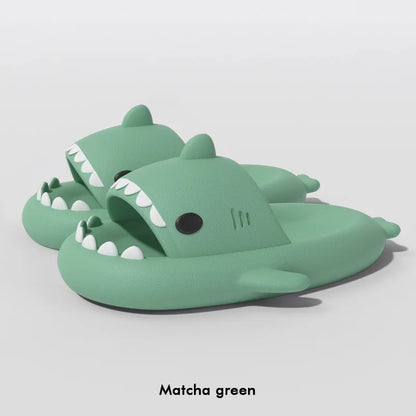 Shark-Slides mit dicker Sohle – stylisch, bunt und super bequem für Bad & Alltag